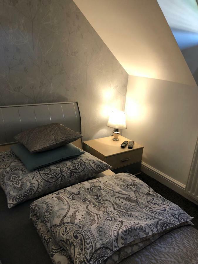 Family & Business Elegant Apartments Ul Warszawska - 2 Bedroom, Balcony, Parking キェルツェ エクステリア 写真