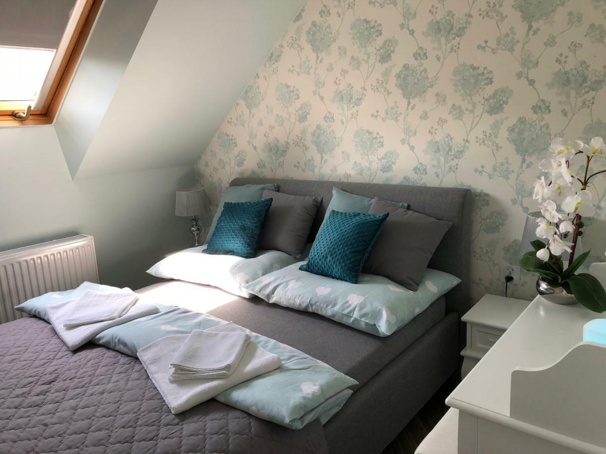 Family & Business Elegant Apartments Ul Warszawska - 2 Bedroom, Balcony, Parking キェルツェ エクステリア 写真
