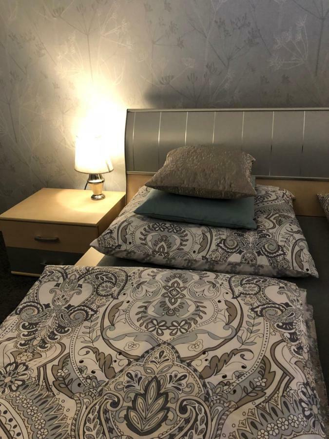 Family & Business Elegant Apartments Ul Warszawska - 2 Bedroom, Balcony, Parking キェルツェ エクステリア 写真