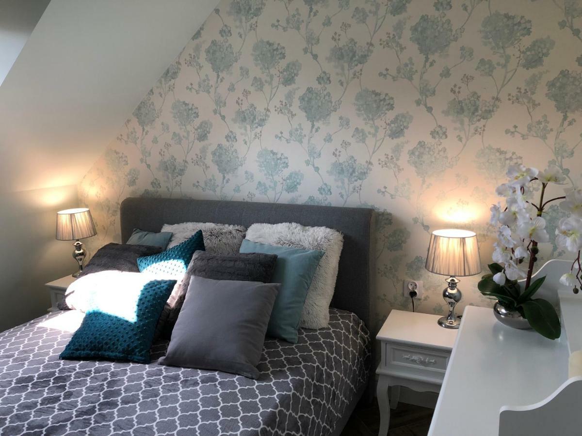 Family & Business Elegant Apartments Ul Warszawska - 2 Bedroom, Balcony, Parking キェルツェ エクステリア 写真
