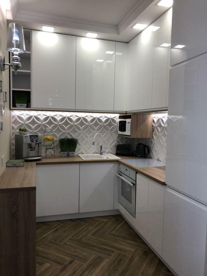 Family & Business Elegant Apartments Ul Warszawska - 2 Bedroom, Balcony, Parking キェルツェ エクステリア 写真